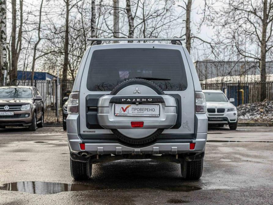 Mitsubishi Pajero IV Рестайлинг 1 Санкт-Петербург  - изображение 4
