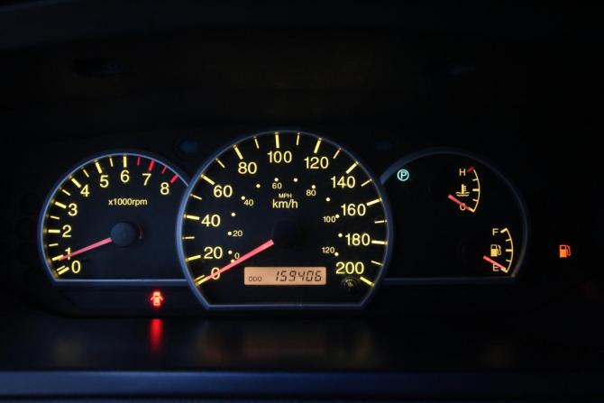 Kia Carens I (RS) Рестайлинг с пробегом 2006 года, цена 700 000 рублей, 159000 км, минивэн, Автокод Объявления