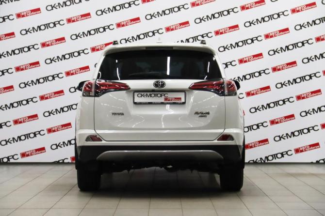 Toyota RAV4 IV (XA40) Рестайлинг с пробегом 2017 года, цена 2 280 850 рублей, 146821 км, внедорожник, Автокод Объявления