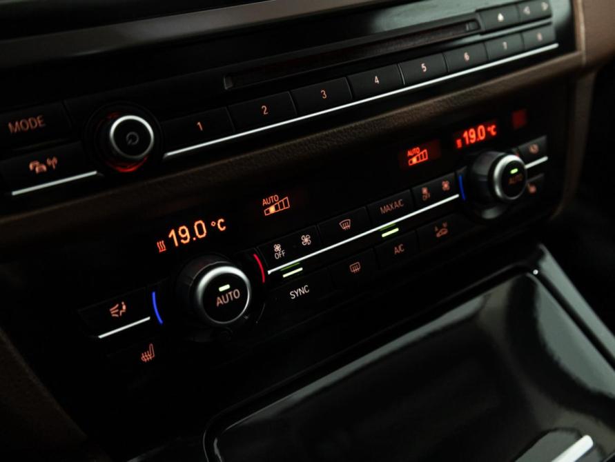 BMW 5 серии VI (F10/F11/F07) Рестайлинг Санкт-Петербург  - изображение 20
