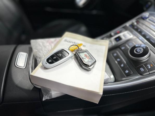 Hyundai Santa Fe IV Рестайлинг с пробегом 2021 года, цена 3 490 000 рублей, 88398 км, внедорожник, Автокод Объявления