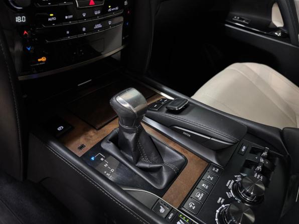 Lexus LX III Рестайлинг 2 с пробегом 2016 года, цена 6 970 000 рублей, 199755 км, внедорожник, Автокод Объявления