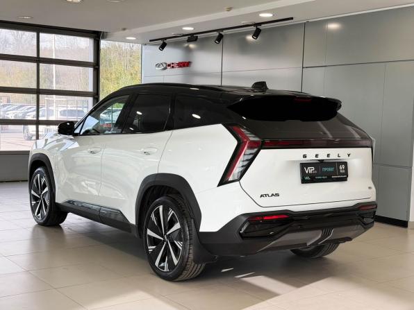 Geely Atlas II с пробегом 2024 года, цена 2 775 000 рублей, 54147 км, внедорожник, Автокод Объявления