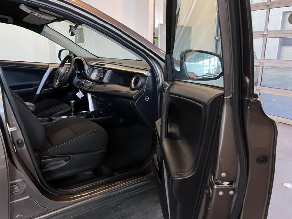 Toyota RAV4 IV (XA40) Рестайлинг с пробегом 2017 года, цена 2 911 200 рублей, 74809 км, внедорожник, Автокод Объявления