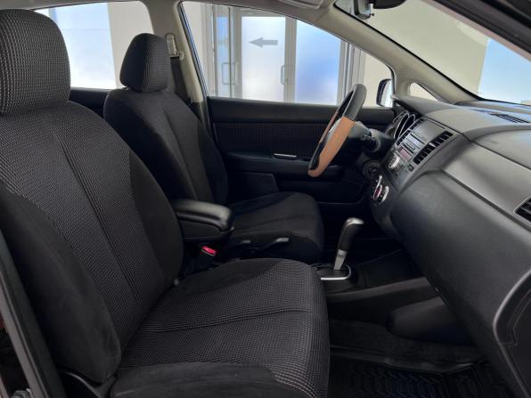 Nissan Tiida I Рестайлинг с пробегом 2012 года, цена 950 000 рублей, 141203 км, хэтчбек, Автокод Объявления