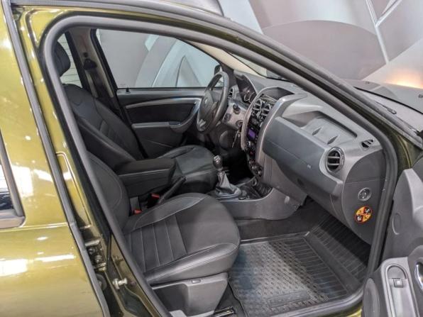 Renault Duster I Рестайлинг с пробегом 2017 года, цена 1 375 000 рублей, 124401 км, внедорожник, Автокод Объявления