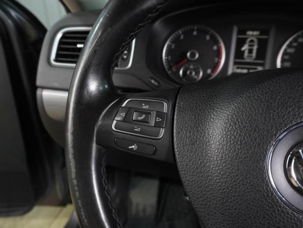 Volkswagen Jetta VI Рестайлинг с пробегом 2014 года, цена 1 219 000 рублей, 258508 км, седан, Автокод Объявления