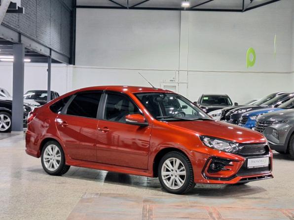 Lada (ВАЗ) Granta I Рестайлинг с пробегом 2022 года, цена 955 000 рублей, 9861 км, лифтбек, Автокод Объявления