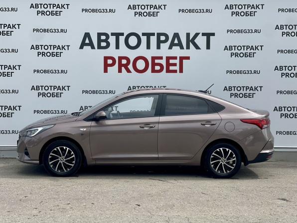 Hyundai Solaris II Рестайлинг с пробегом 2021 года, цена 1 700 000 рублей, 42500 км, седан, Автокод Объявления