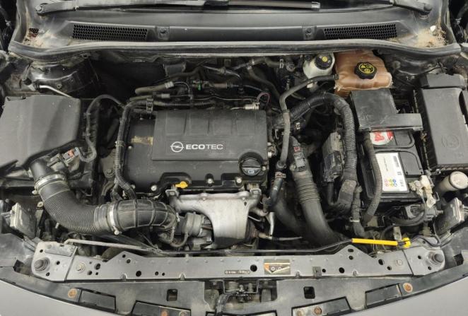 Opel Astra J Рестайлинг с пробегом 2011 года, цена 520 000 рублей, 213566 км, хэтчбек, Автокод Объявления