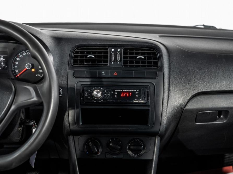 Volkswagen Polo V Рестайлинг Иркутск  - изображение 11