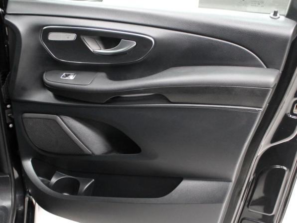 Mercedes-Benz V-Класс III (W447) с пробегом 2018 года, цена 5 405 000 рублей, 78378 км, минивэн, Автокод Объявления