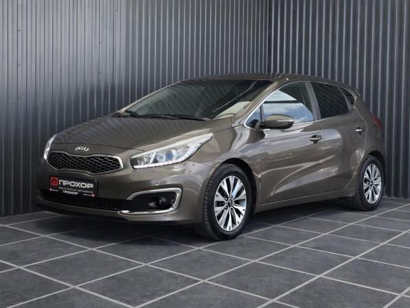 Kia Ceed II Рестайлинг с пробегом 2017 года, цена 1 457 000 рублей, 124007 км, хэтчбек, Автокод Объявления