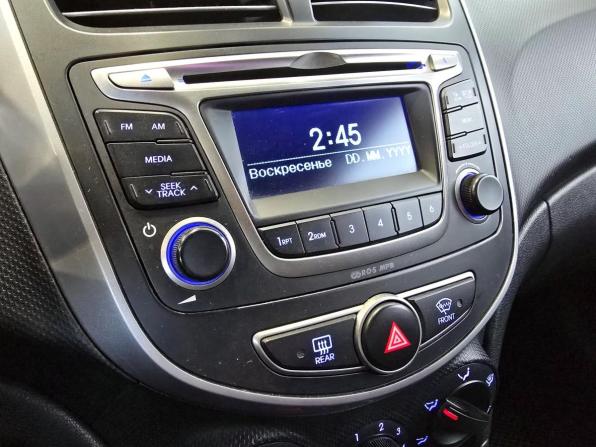 Hyundai Solaris I Рестайлинг с пробегом 2016 года, цена 1 065 000 рублей, 133511 км, хэтчбек, Автокод Объявления