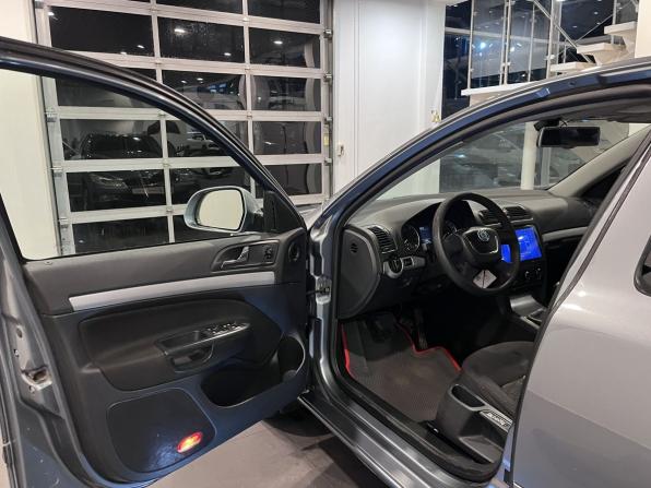 Skoda Octavia II (A5) Рестайлинг с пробегом 2013 года, цена 730 000 рублей, 266458 км, лифтбек, Автокод Объявления