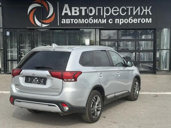 Mitsubishi Outlander III Рестайлинг 3 с пробегом 2018 года, цена 1 990 000 рублей, 92428 км, внедорожник, Автокод Объявления