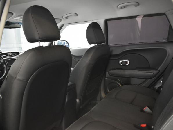 Kia Soul II Рестайлинг с пробегом 2018 года, цена 1 590 000 рублей, 101000 км, хэтчбек, Автокод Объявления