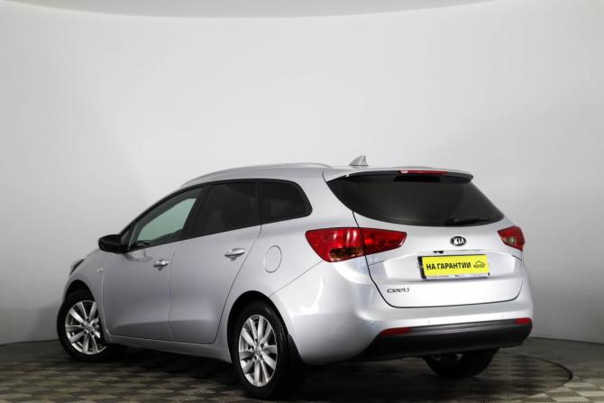 Kia Ceed II Рестайлинг с пробегом 2018 года, цена 1 569 000 рублей, 106393 км, универсал, Автокод Объявления