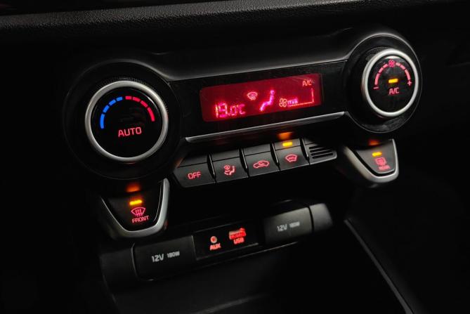 Kia Rio IV с пробегом 2018 года, цена 1 555 000 рублей, 109945 км, хэтчбек, Автокод Объявления