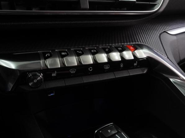 Peugeot 3008 II с пробегом 2017 года, цена 1 749 000 рублей, 81476 км, внедорожник, Автокод Объявления