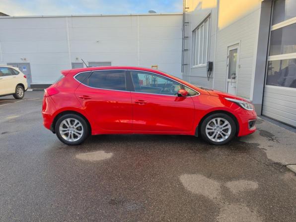 Kia Ceed II Рестайлинг с пробегом 2016 года, цена 1 315 000 рублей, 81908 км, хэтчбек, Автокод Объявления