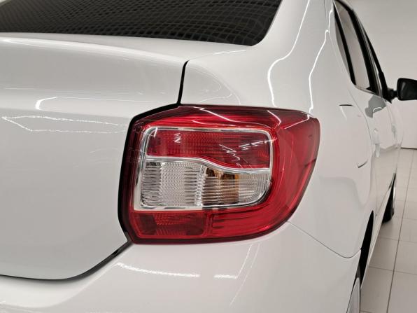 Renault Logan II Рестайлинг с пробегом 2021 года, цена 960 000 рублей, 61120 км, седан, Автокод Объявления
