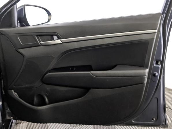 Hyundai Elantra VI (AD) с пробегом 2017 года, цена 1 399 000 рублей, 115000 км, седан, Автокод Объявления