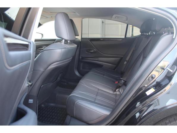 Lexus ES VII с пробегом 2019 года, цена 3 440 000 рублей, 106524 км, седан, Автокод Объявления