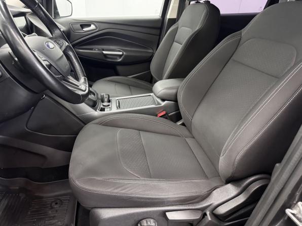 Ford Kuga II Рестайлинг с пробегом 2017 года, цена 1 749 000 рублей, 147203 км, внедорожник, Автокод Объявления