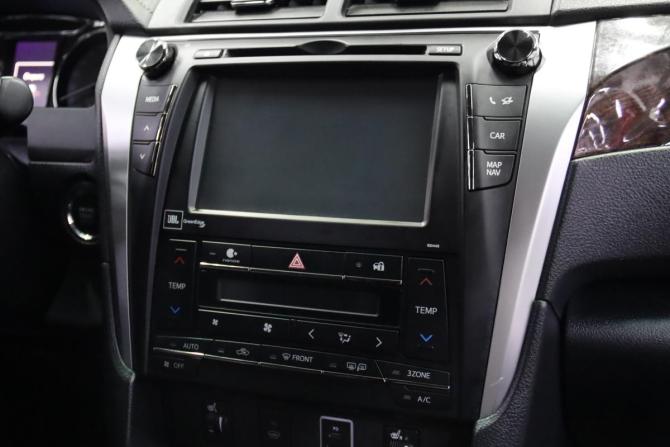 Toyota Camry VII (XV50) Рестайлинг 2 с пробегом 2018 года, цена 2 555 550 рублей, 136672 км, седан, Автокод Объявления
