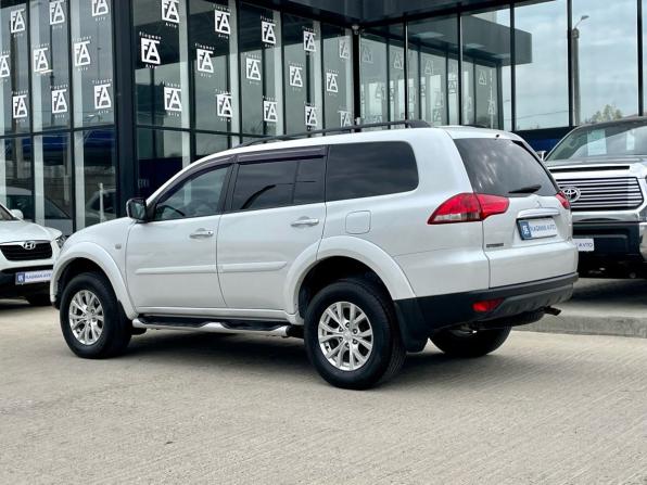 Mitsubishi Pajero Sport II Рестайлинг с пробегом 2015 года, цена 2 550 000 рублей, 107000 км, внедорожник, Автокод Объявления