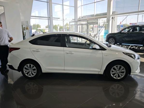 Hyundai Solaris II Рестайлинг с пробегом 2021 года, цена 1 399 000 рублей, 163000 км, седан, Автокод Объявления