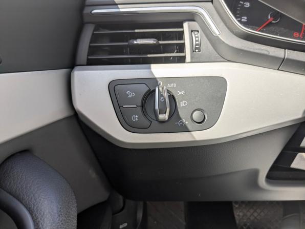 Audi A4 V (B9) Рестайлинг с пробегом 2020 года, цена 3 250 000 рублей, 48016 км, седан, Автокод Объявления