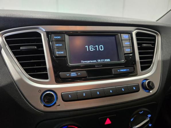 Hyundai Solaris II Рестайлинг с пробегом 2021 года, цена 1 820 000 рублей, 32330 км, седан, Автокод Объявления