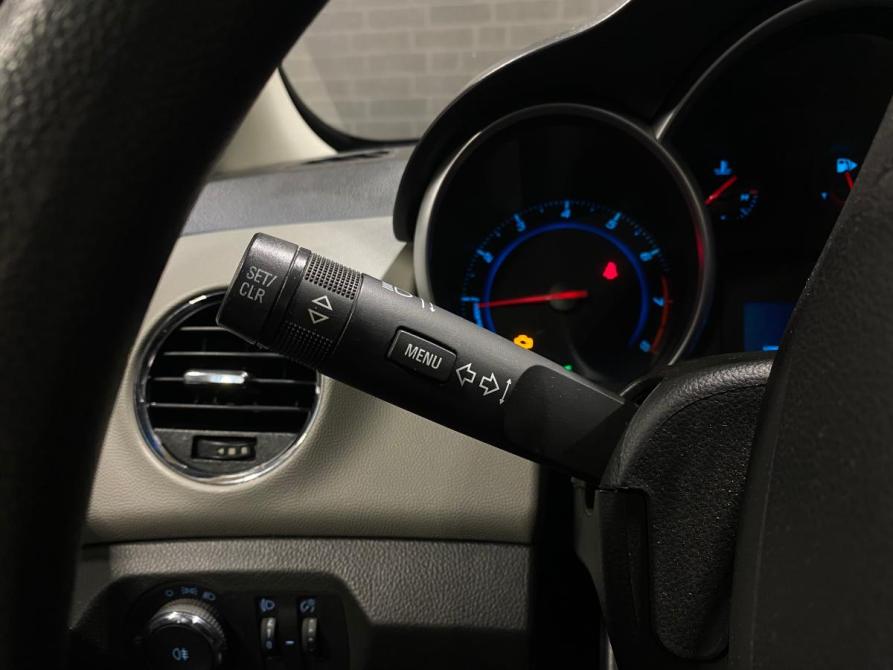 Chevrolet Cruze I Рестайлинг Челябинск  - изображение 17