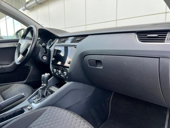 Skoda Octavia III (A7) Рестайлинг с пробегом 2018 года, цена 1 690 000 рублей, 101731 км, лифтбек, Автокод Объявления