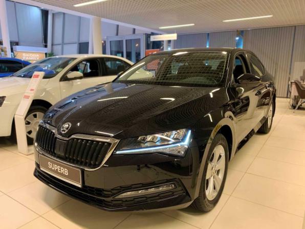 Новый Skoda Superb III Рестайлинг 2025 года, цена 4 043 000 рублей, лифтбек, Автокод Объявления