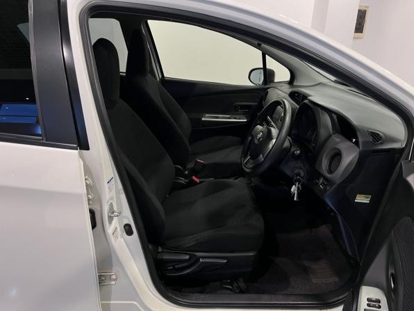 Toyota Vitz III (XP130) Рестайлинг с пробегом 2014 года, цена 670 000 рублей, 205905 км, хэтчбек, Автокод Объявления