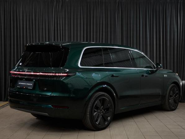 Новый Li Auto (Lixiang) L9 I 2023 года, цена 6 100 000 рублей, внедорожник, Автокод Объявления