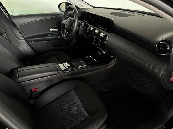 Mercedes-Benz A-Класс IV (W177) с пробегом 2019 года, цена 2 397 000 рублей, 62850 км, седан, Автокод Объявления
