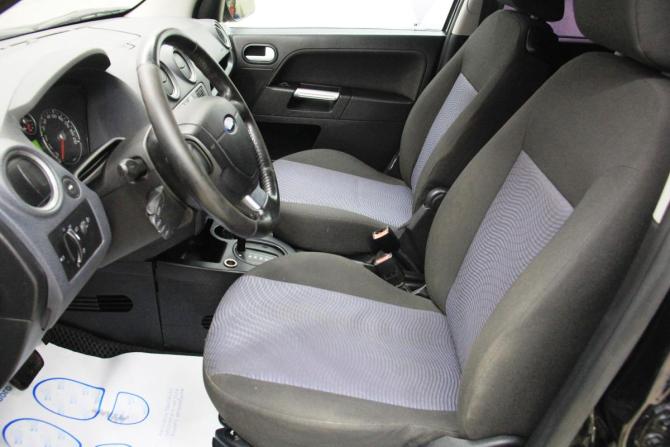 Ford Fusion I Рестайлинг с пробегом 2007 года, цена 396 000 рублей, 288600 км, хэтчбек, Автокод Объявления
