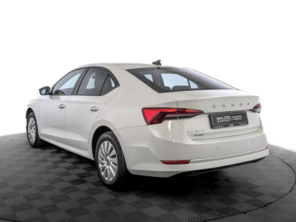 Skoda Octavia IV (A8) с пробегом 2021 года, цена 1 400 000 рублей, 351430 км, лифтбек, Автокод Объявления