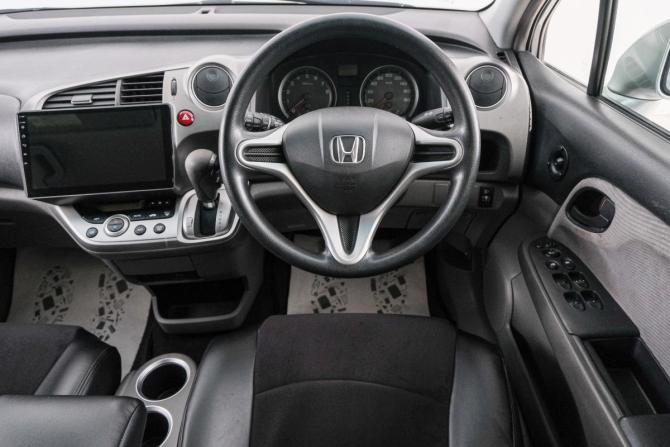 Honda Stream II Рестайлинг с пробегом 2010 года, цена 999 000 рублей, 225106 км, компактвэн, Автокод Объявления