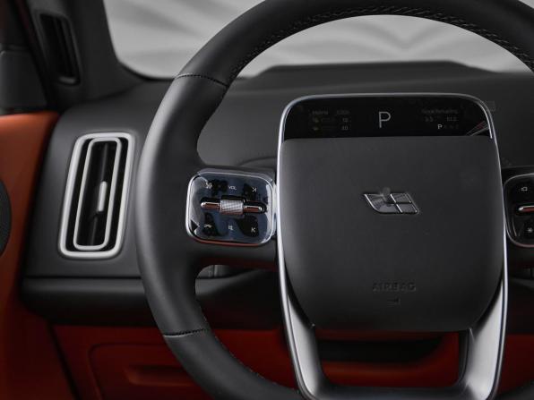 Новый Li Auto (Lixiang) L9 I Рестайлинг 2025 года, цена 11 790 000 рублей, внедорожник, Автокод Объявления