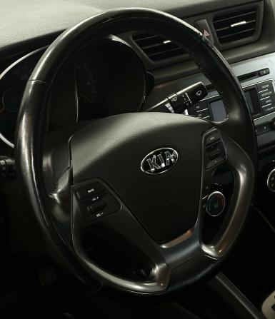 Kia Rio III Рестайлинг с пробегом 2017 года, цена 1 210 000 рублей, 73891 км, седан, Автокод Объявления