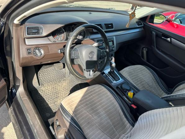 Volkswagen Passat B7 с пробегом 2013 года, цена 1 041 000 рублей, 220000 км, седан, Автокод Объявления