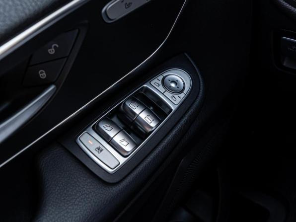 Mercedes-Benz V-Класс III (W447) Рестайлинг с пробегом 2019 года, цена 4 749 000 рублей, 142803 км, минивэн, Автокод Объявления