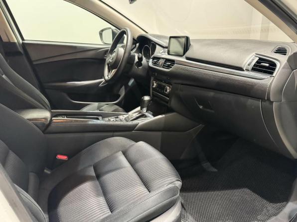 Mazda 6 III (GJ) Рестайлинг с пробегом 2015 года, цена 1 373 873 рубля, 232279 км, седан, Автокод Объявления
