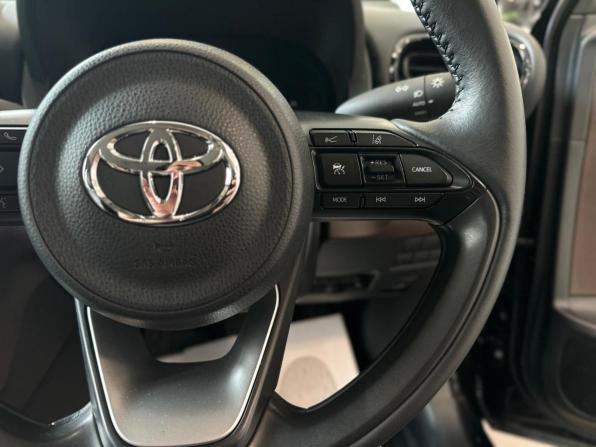 Toyota Yaris Cross с пробегом 2020 года, цена 2 090 000 рублей, 25043 км, внедорожник, Автокод Объявления