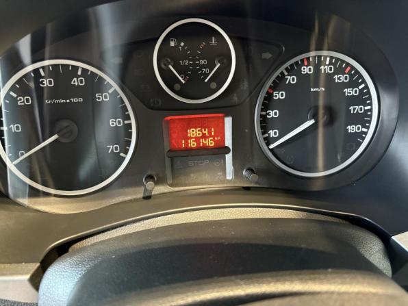Peugeot Partner II Рестайлинг 2 с пробегом 2016 года, цена 971 000 рублей, 116100 км, компактвэн, Автокод Объявления